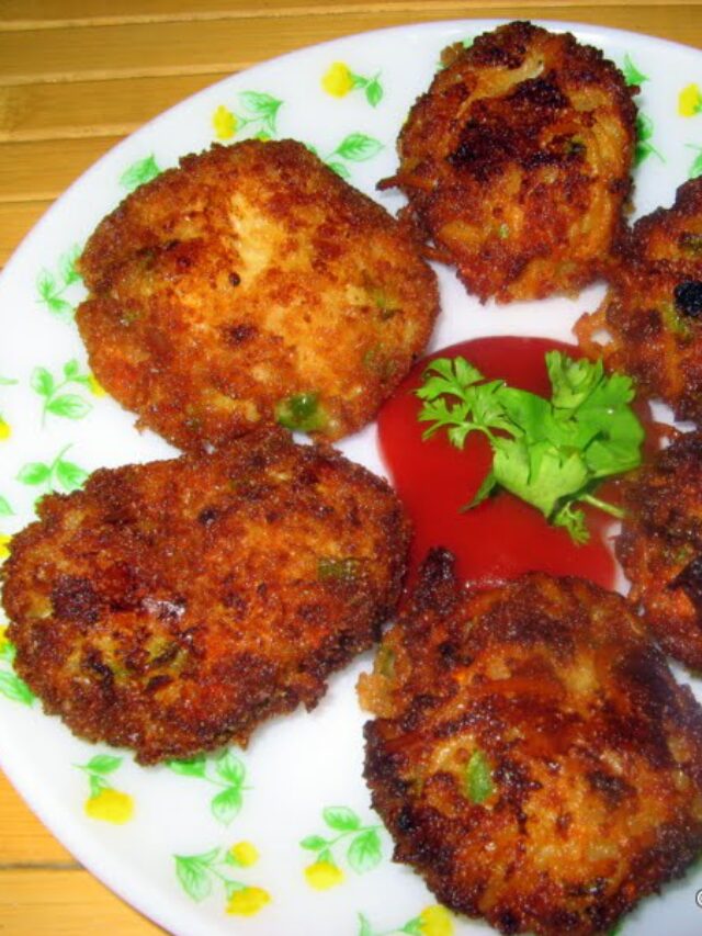 Crispy maggi cutlet served in a plate with tomato ketchup