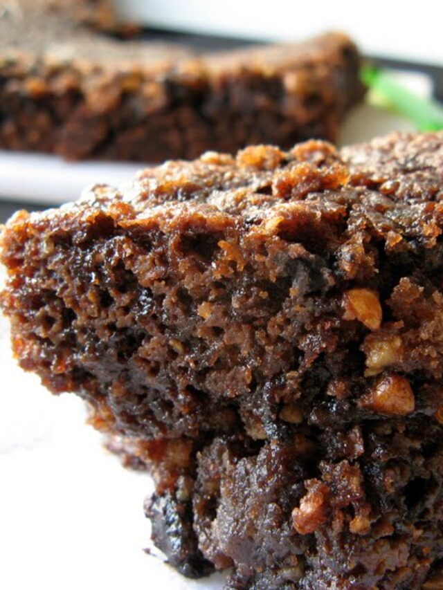 Close-up of a sliced fudgy eggless applesauce brownie