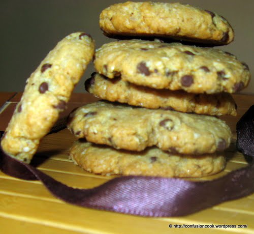 Eggless Choco-chip & Oats Cookies