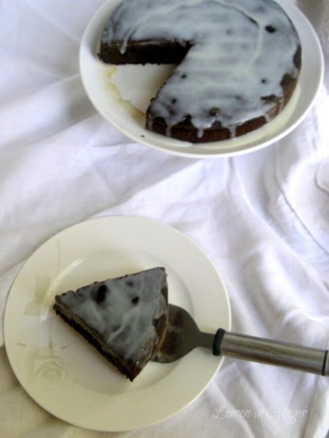 Eggless Banana Carrot Cake Recipe