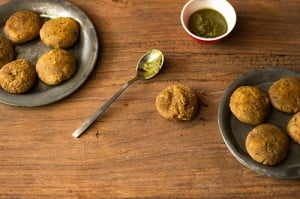 Close-up of a stack of Chana Dal ke Kebabs showcasing their crispy texture