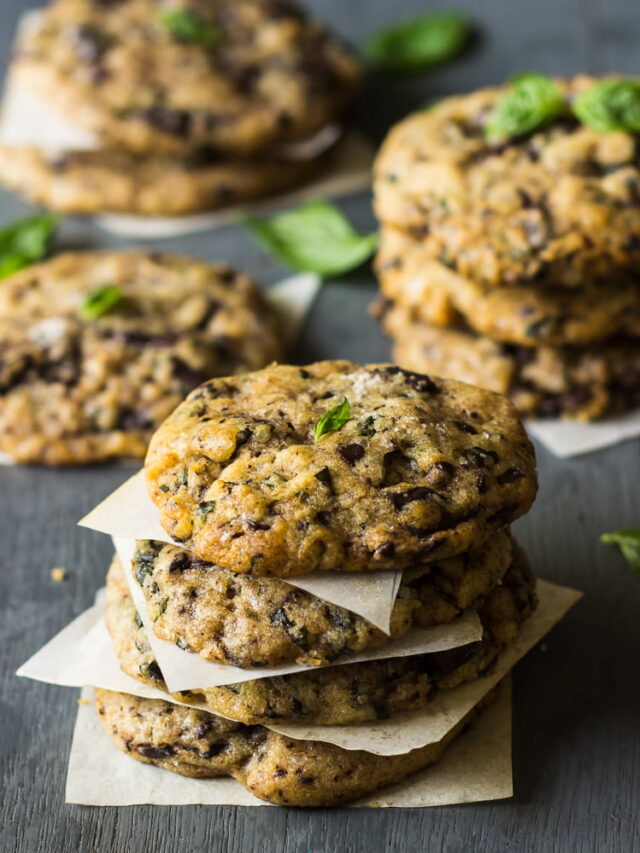 Basil Chocolate Chunky Cookies