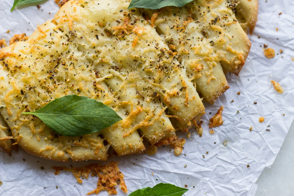 Cheesy Garlic Sticks Recipe | Cheesy Breadsticks | Garlic Breadsticks