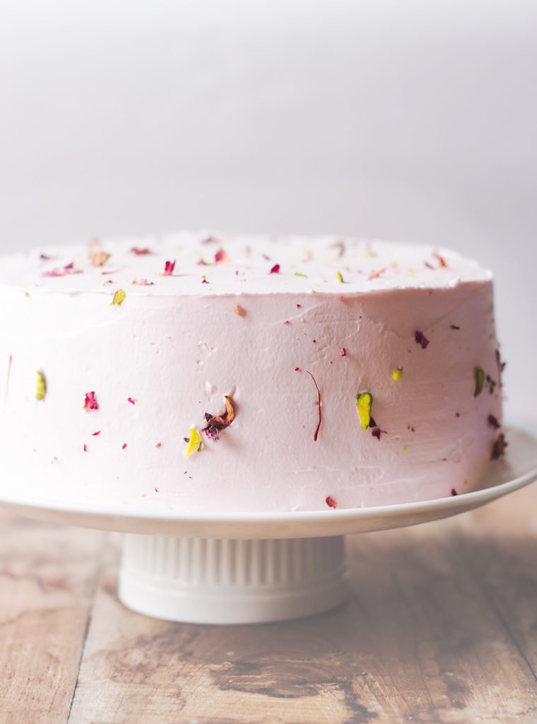 Red Gumpaste and Rose Petals on Round Wedding Cake - Amazing Cake Ideas