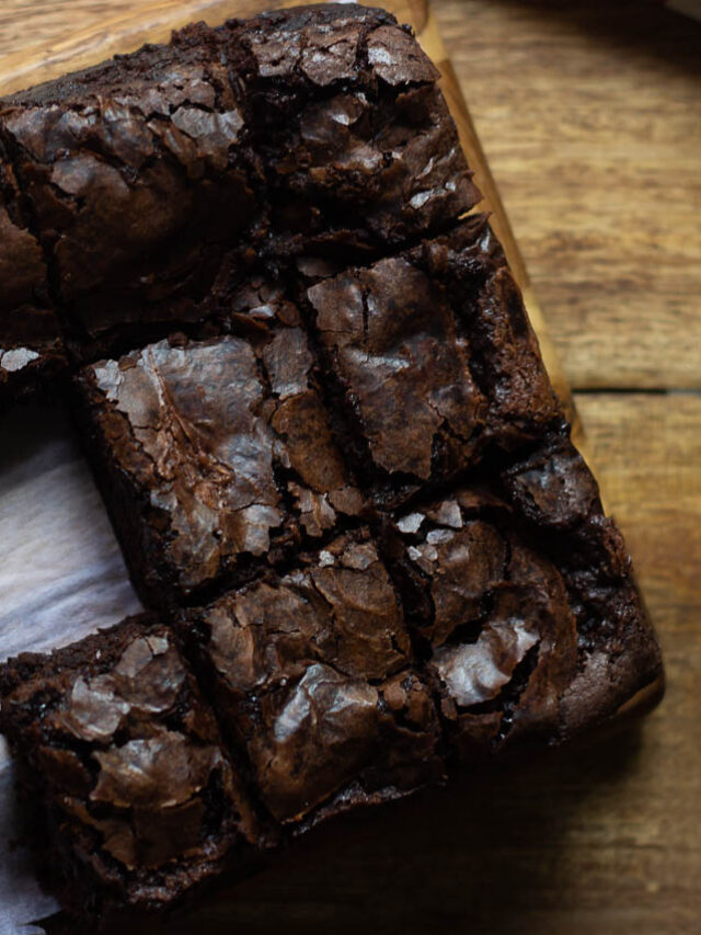 Eggless and Gooey Chocolate Brownies with Crinkle Top