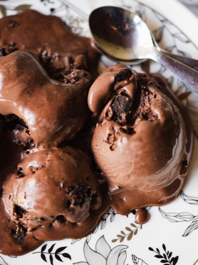 Homemade Chocolate Ice Cream Recipe